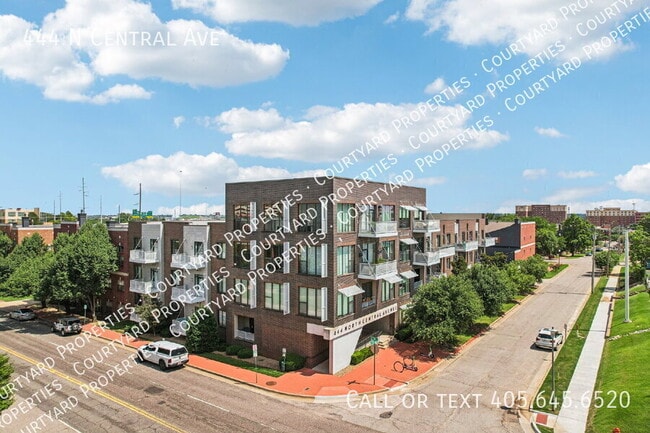 Building Photo - 444 N Central Ave