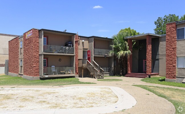 Building Photo - Metropolitan