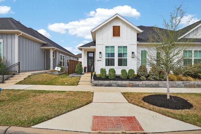 Building Photo - 3944 Grayson Ln