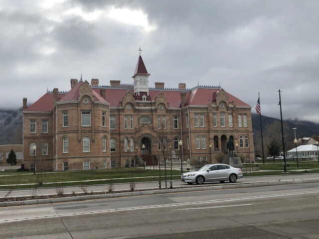 Building Photo - 34 E 700 N