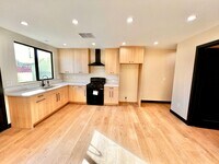 Building Photo - 7309 Yarmouth Ave