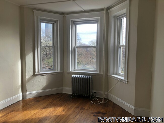 Building Photo - 1175 Boylston St