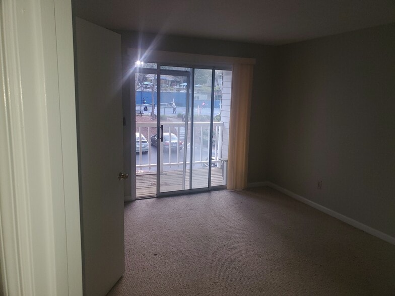 Building Photo - 509 Glenleaf Dr