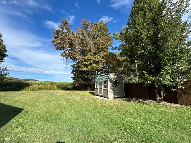Building Photo - 135 Rudd Pond Rd