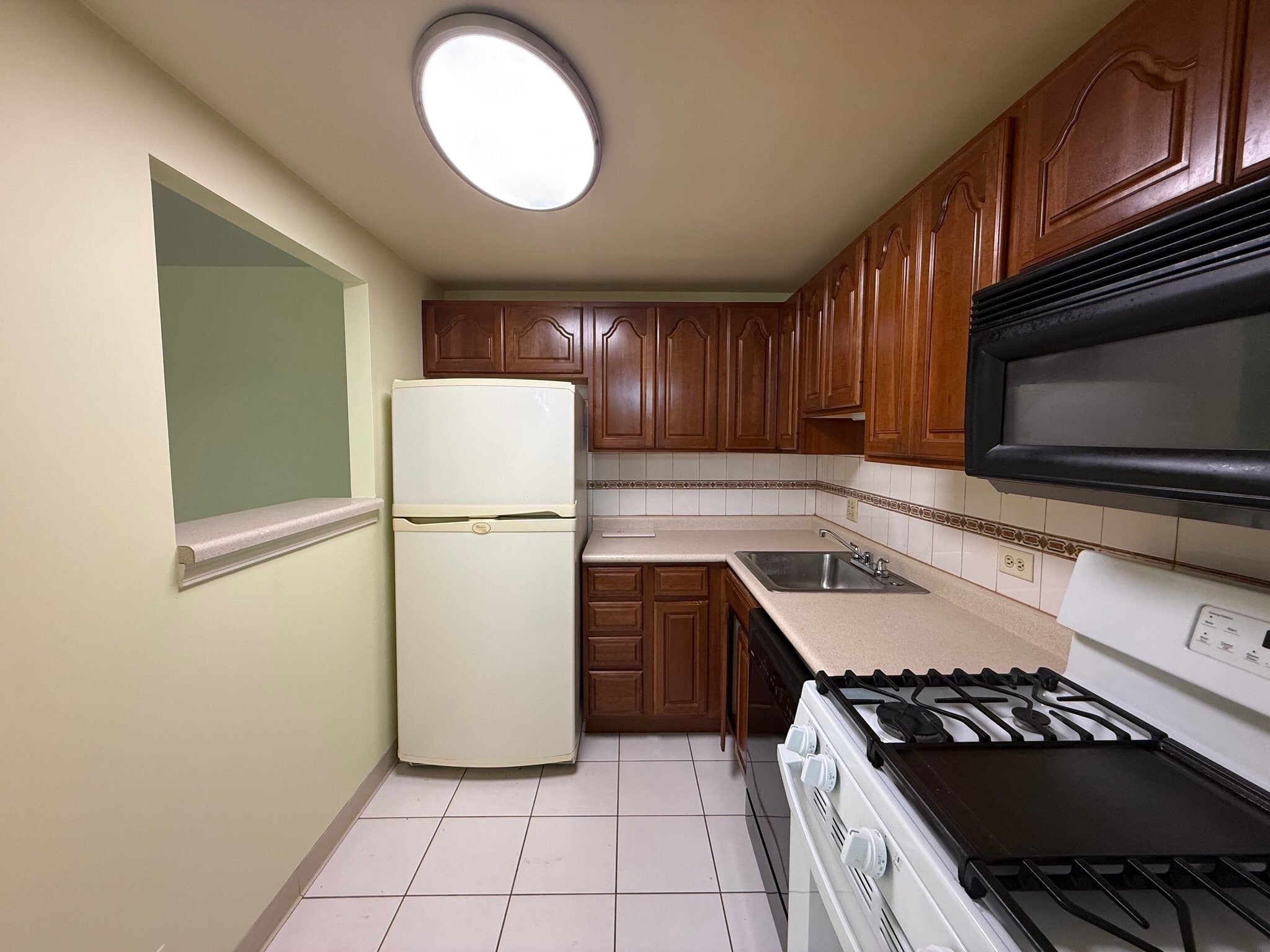 Building Photo - 1460 Fairlane Dr