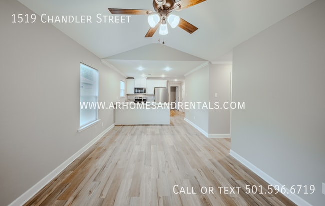 Building Photo - 1519 Chandler St