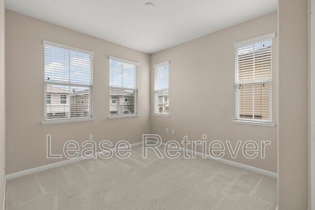 Building Photo - 2631 Clarita Dr