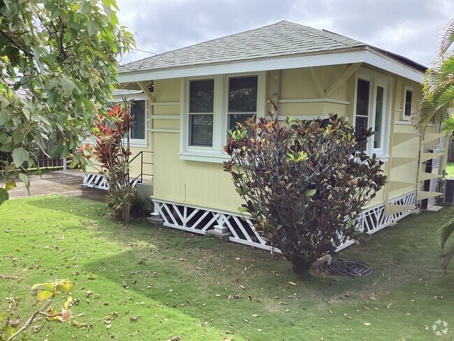 Building Photo - 324 Hualani St