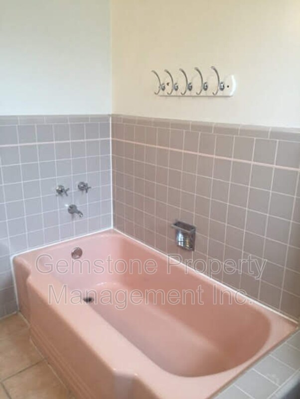 Building Photo - 4938 Art St