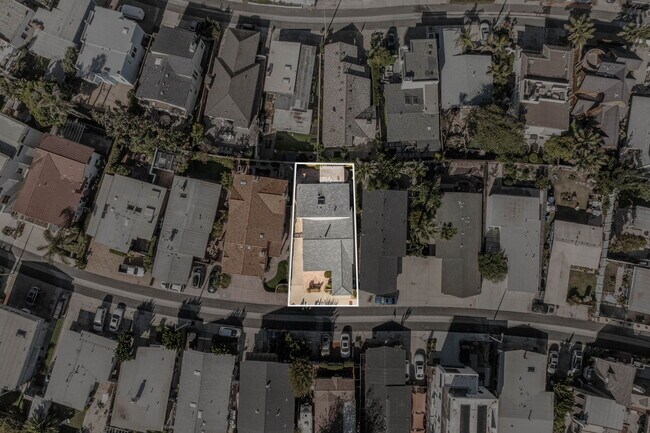 Building Photo - 1251 Devon Ln