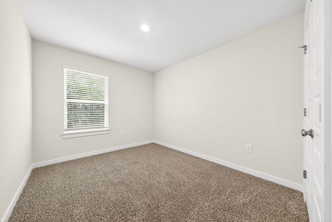 Building Photo - 51 S Main Deck Dr