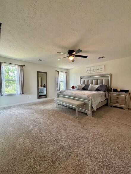 Building Photo - 734 Hardwood Grv Ct