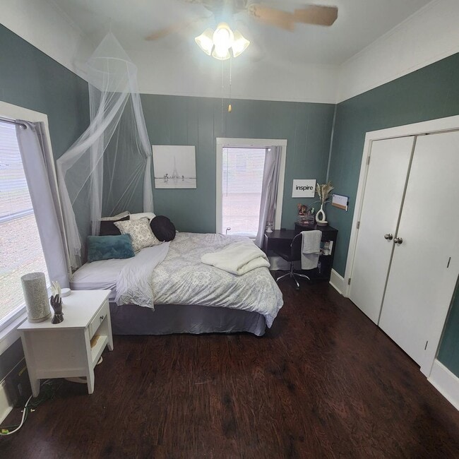 Building Photo - Four Bedroom Home Available in July