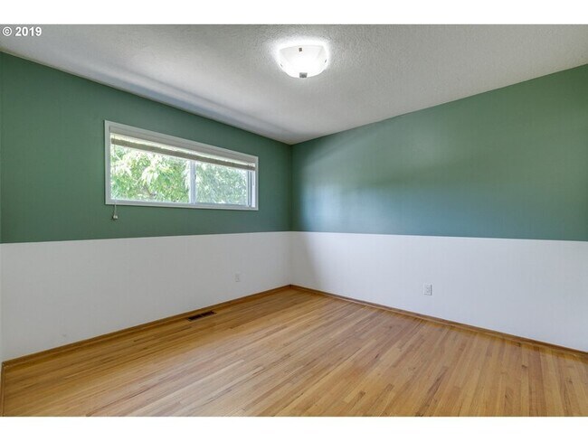 Building Photo - 3333 SE 167th Ave