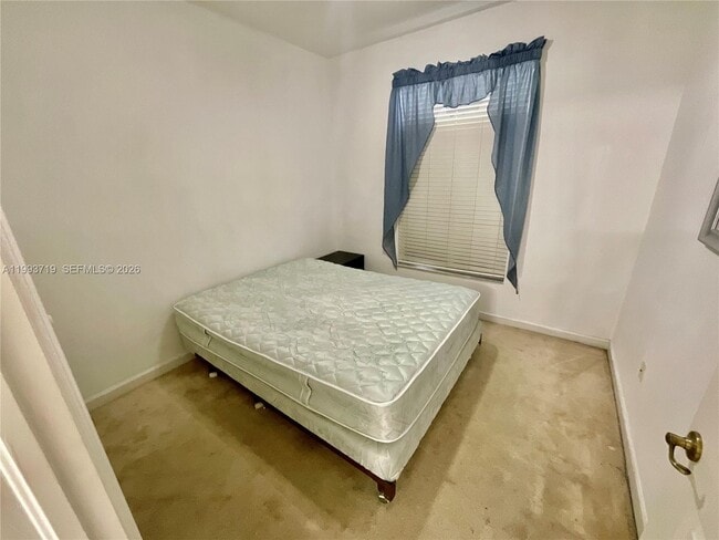 Building Photo - 5628 NW 113th Ave