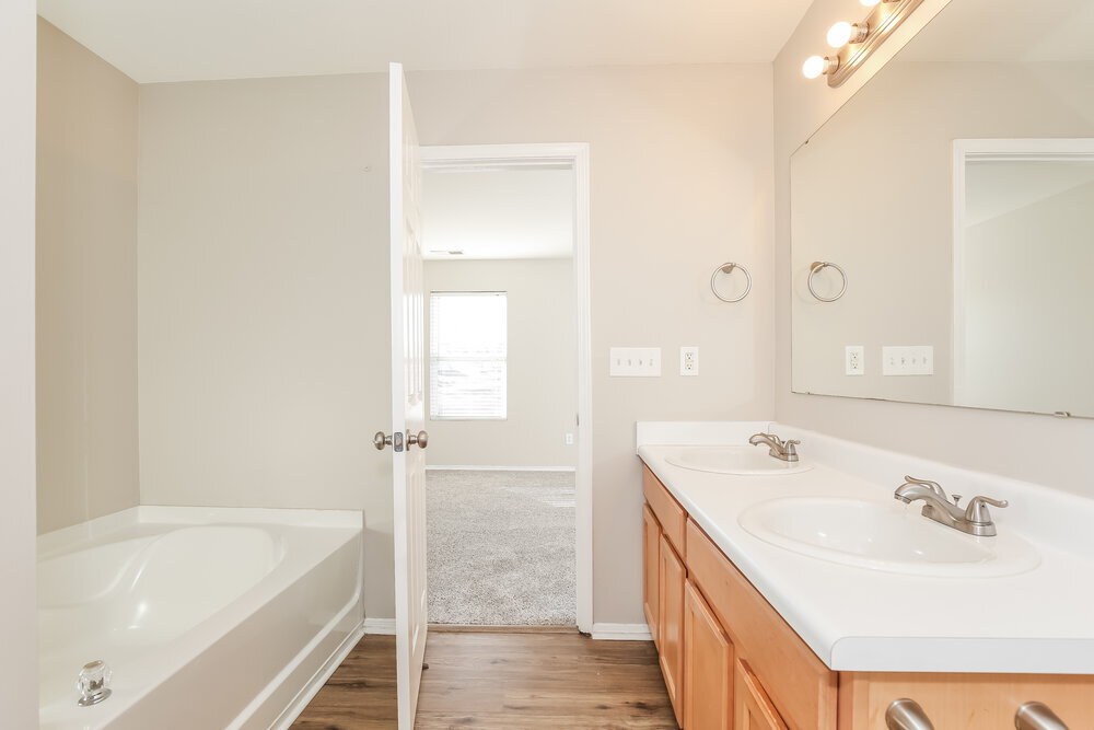 Building Photo - 4501 Vernon Farms Blvd