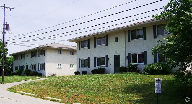 Building Photo - Coves at Columbus on Eaton and Miner Avenue