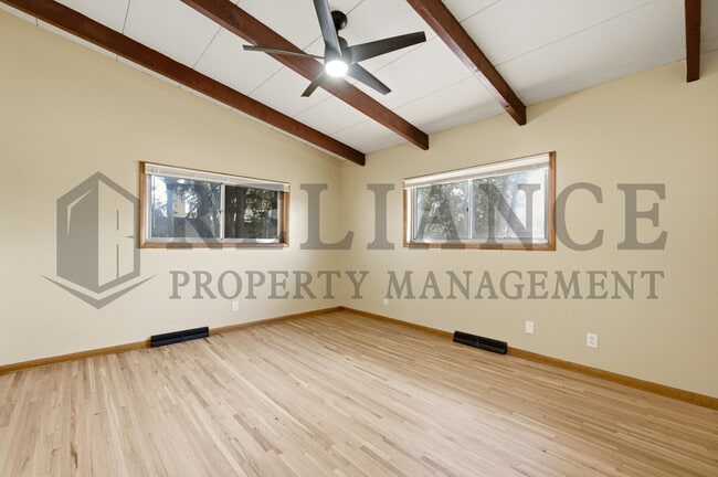 Building Photo - 2541 W Benjamin Dr