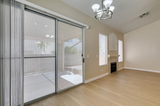 Building Photo - SW BEAUTY*2 BEDROOMS*OPEN FLOORPLAN*COMMUNITY POOL, GATED*CHECK THIS HOME OUT TODAY!