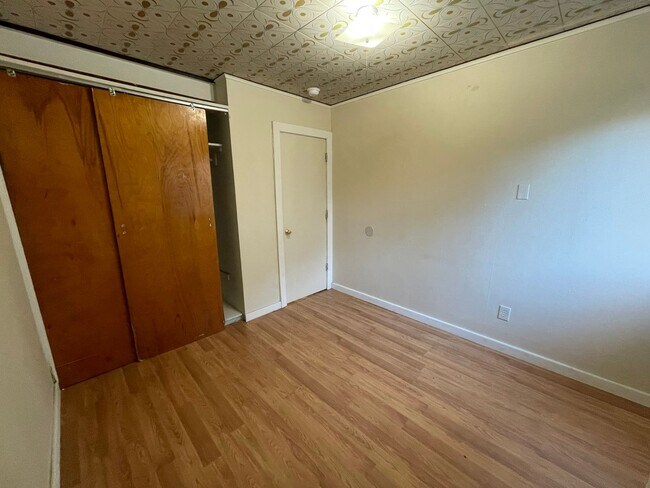 Building Photo - Spacious Boise Duplex with Outdoor Space and Basement Storage