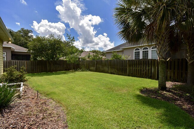 Building Photo - Spacious 4BR + Office Home with Pool in Garison Way