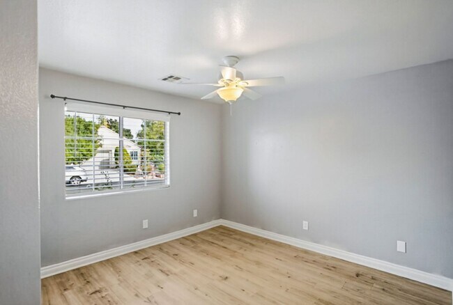 Building Photo - Beautifully Updated 3 Bedroom, Single Story North Las Vegas Home In Gated Community