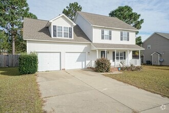 Building Photo - Gorgeous Three Bedroom Home!