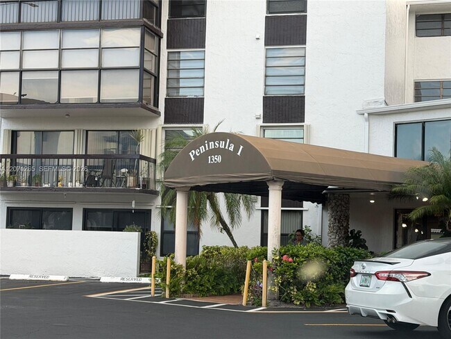 Building Photo - 1350 SW 122nd Ave
