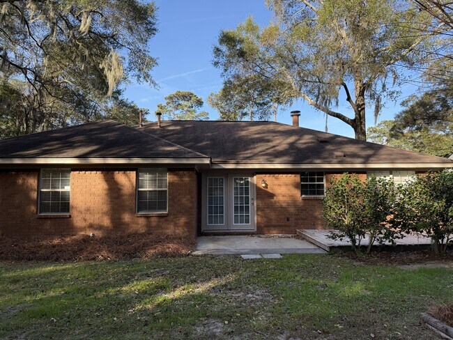 Building Photo - 1008 Old Oatland Island Rd