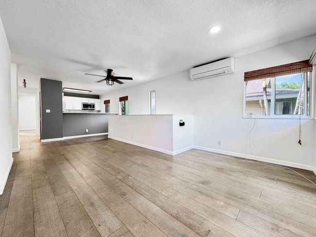 Building Photo - Pet Friendly Kailua Townhouse with A/C