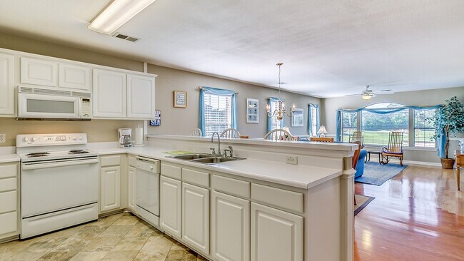 Building Photo - 549 Blue Stem Dr