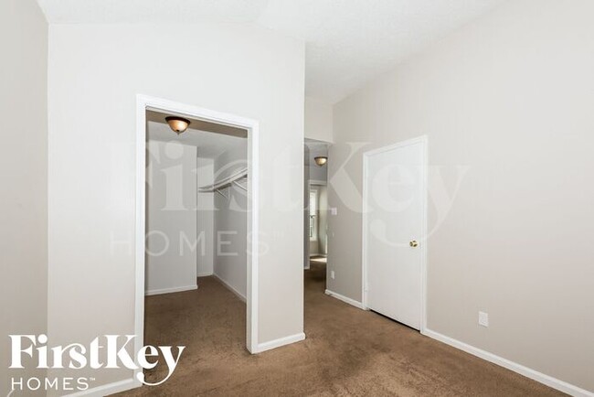 Building Photo - 4915 Foxhall Cove