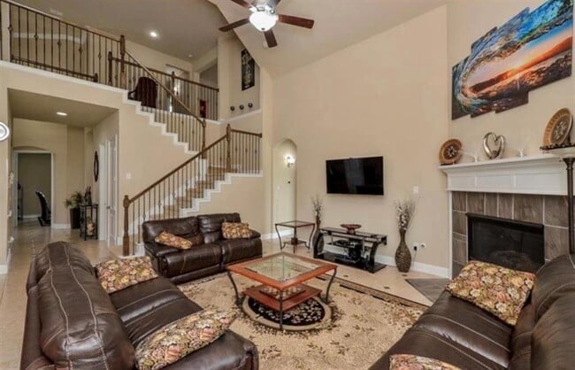 Building Photo - 11111 Glasgill Ct