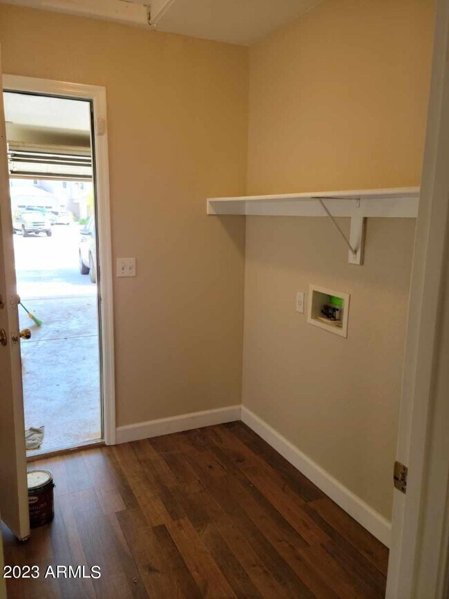Building Photo - 13555 W Watson Ln