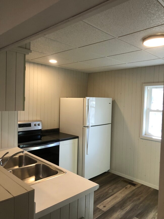 Building Photo - 524-512 12th St SW