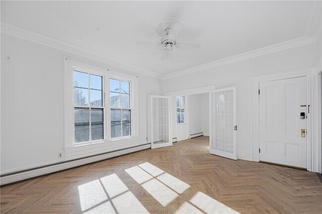 Building Photo - 89 Oak St