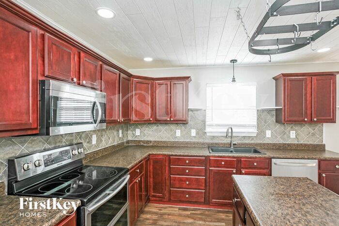 Building Photo - 1049 Arabian Way