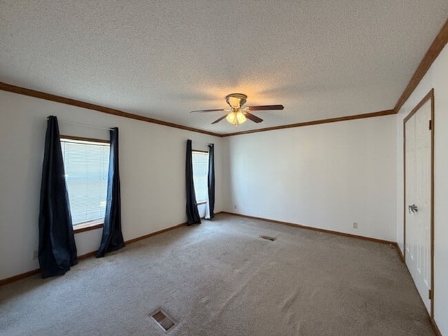 Building Photo - 3 Bed / 2 Bath Home in Desha