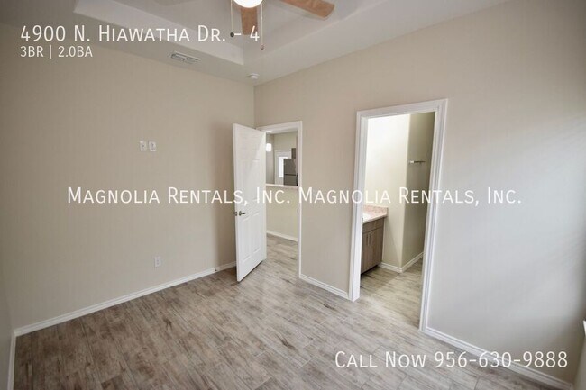 Building Photo - 4900 N Hiawatha Dr