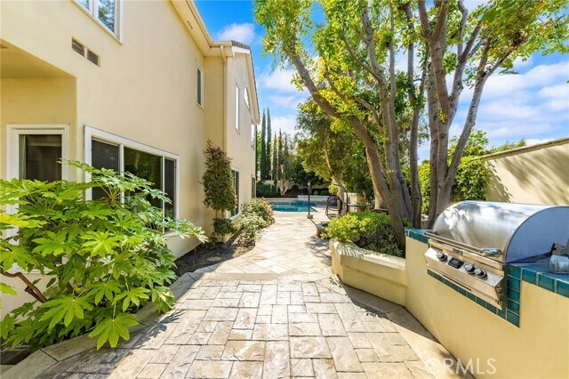 Building Photo - 779 Coral Tree Way