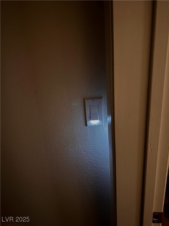 Building Photo - 350 E Desert Inn Rd