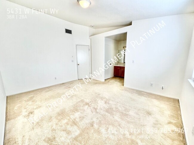 Building Photo - $1,995 Ashlan & Polk, 3 bedroom 2 bathroom...