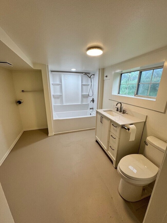 Building Photo - 18-1692 Volcano Rd. Mountain View, HI 96771