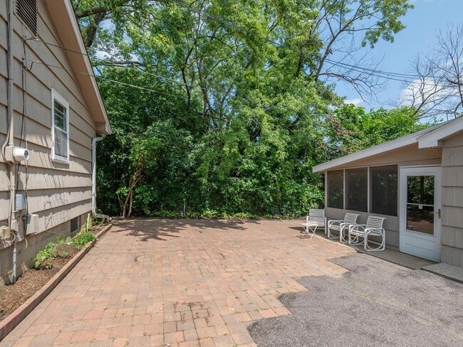 Building Photo - 6321 Wilryan Ave