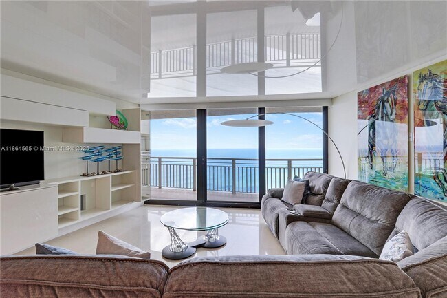 Building Photo - 3000 N Ocean Dr