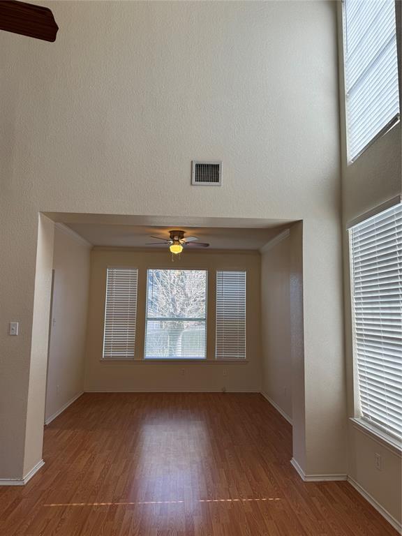Building Photo - 414 Darkwoods Dr