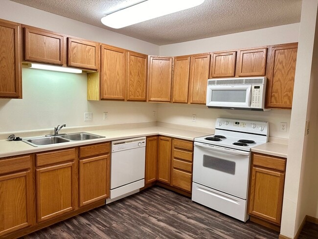 Building Photo - 1 Bedroom - South Fargo