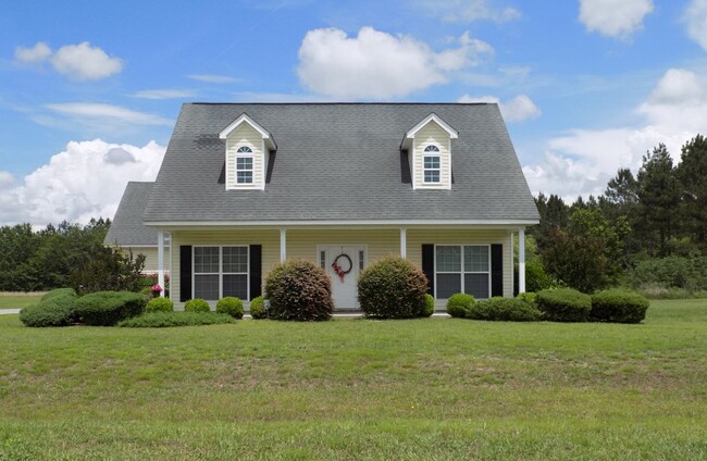 Primary Photo - Charming 3BR 2.5 Bath House in Brooklet