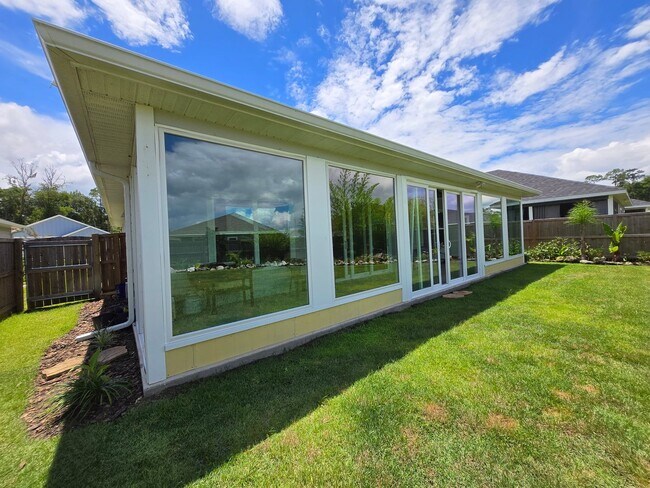 Building Photo - Beautiful 3-Bedroom, 2.5 Bath Home in Desi...