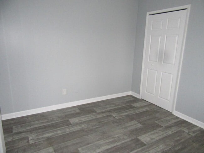 Building Photo - 10174 Beach Dr SW